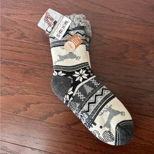 New with tags Muk Luks cozy cabin socks Sox slipper